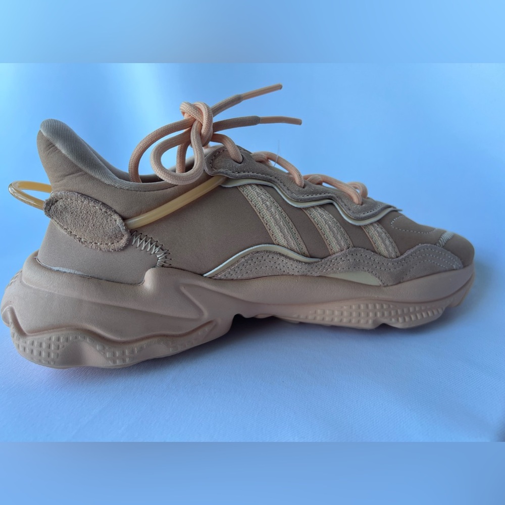 Adidas Originals Men’s Osweego Sneaker Color: Glow Orange Size:Men’s 5/Women’s 6 - Picture 10 of 16
